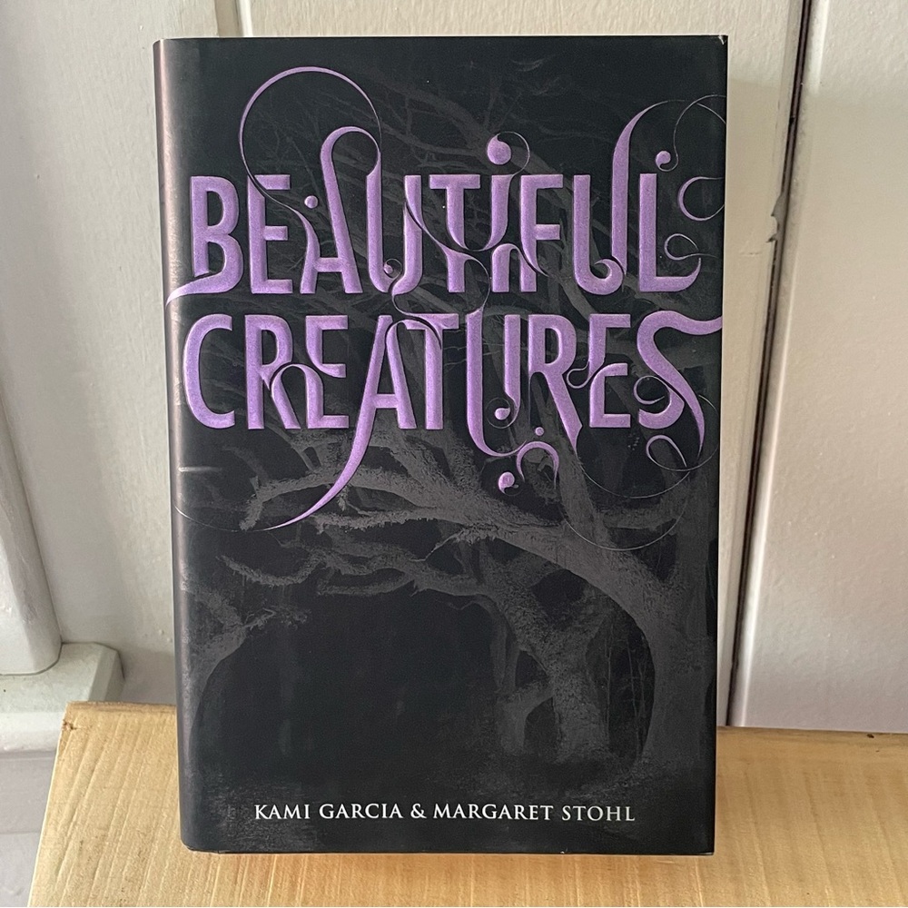 $15 SALE Beautiful Creature Hardcover Book Teen Romantasy Fiction Thriller Movie